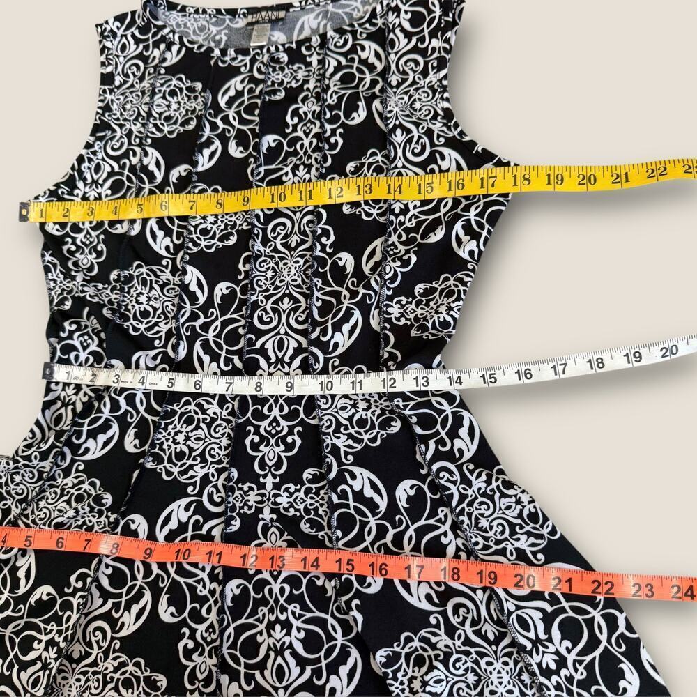 HAANI Floral Sleeveless Fit Flare Dress Jersey Stretchy Petite L Black & White - Picture 11 of 13